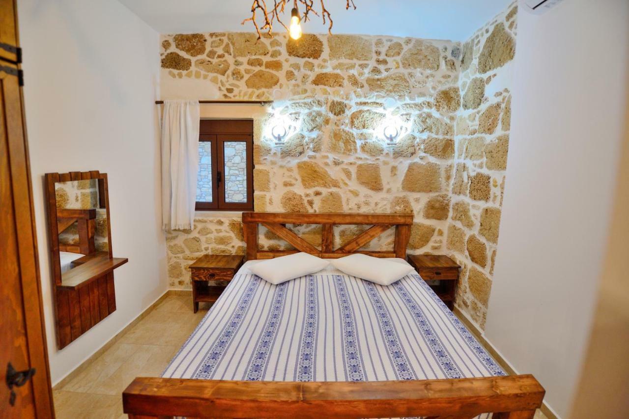 Villa Nemesis Plátanos Esterno foto